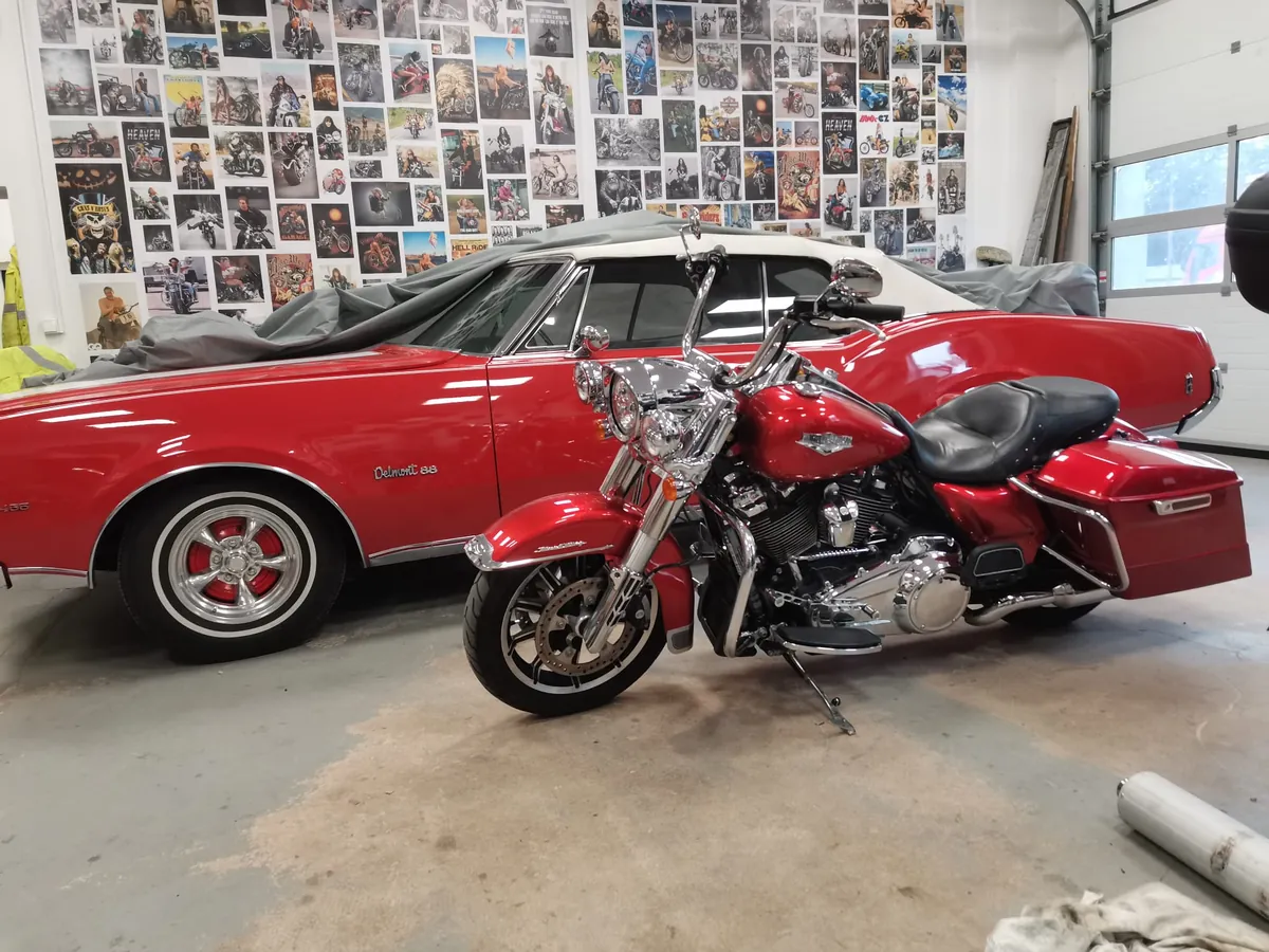 Harley-Davidson Road King a americký veterán v dielni